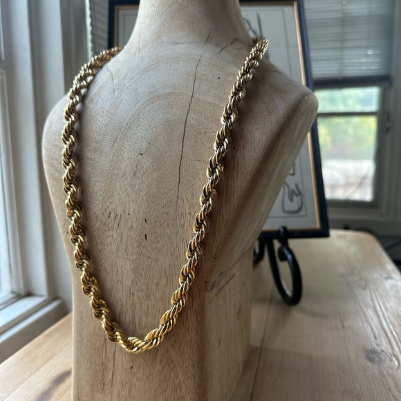 Gold Rope Chunky Chain Necklace with Classic Rope Design - Picture 15 of 15